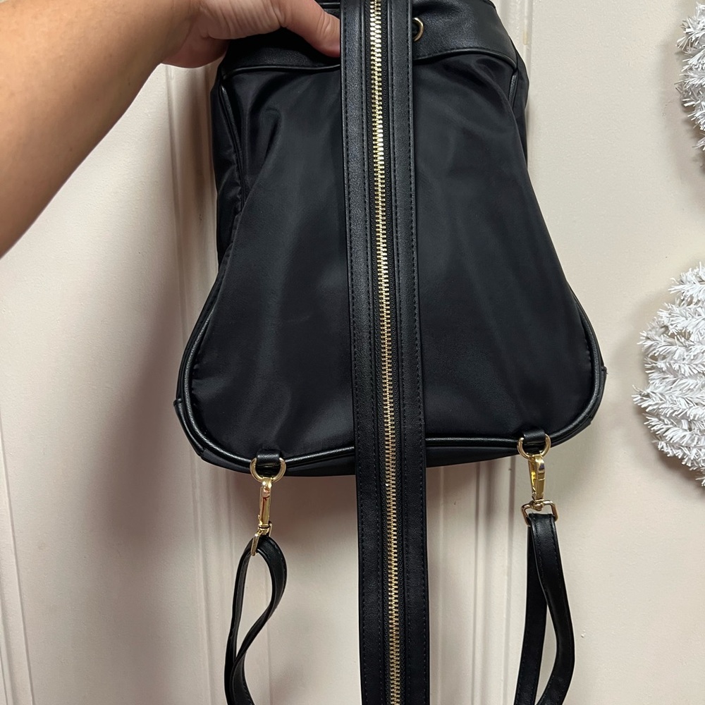 Steve Madden mini back pack - Picture 4 of 4